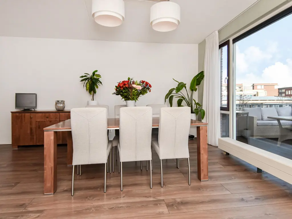 Oosterhesselenstraat 590, 'S-GRAVENHAGE