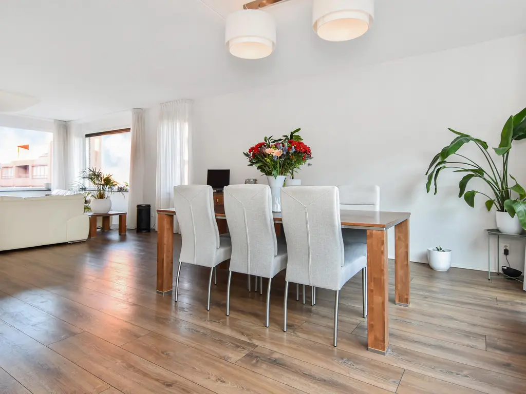 Oosterhesselenstraat 590, 'S-GRAVENHAGE
