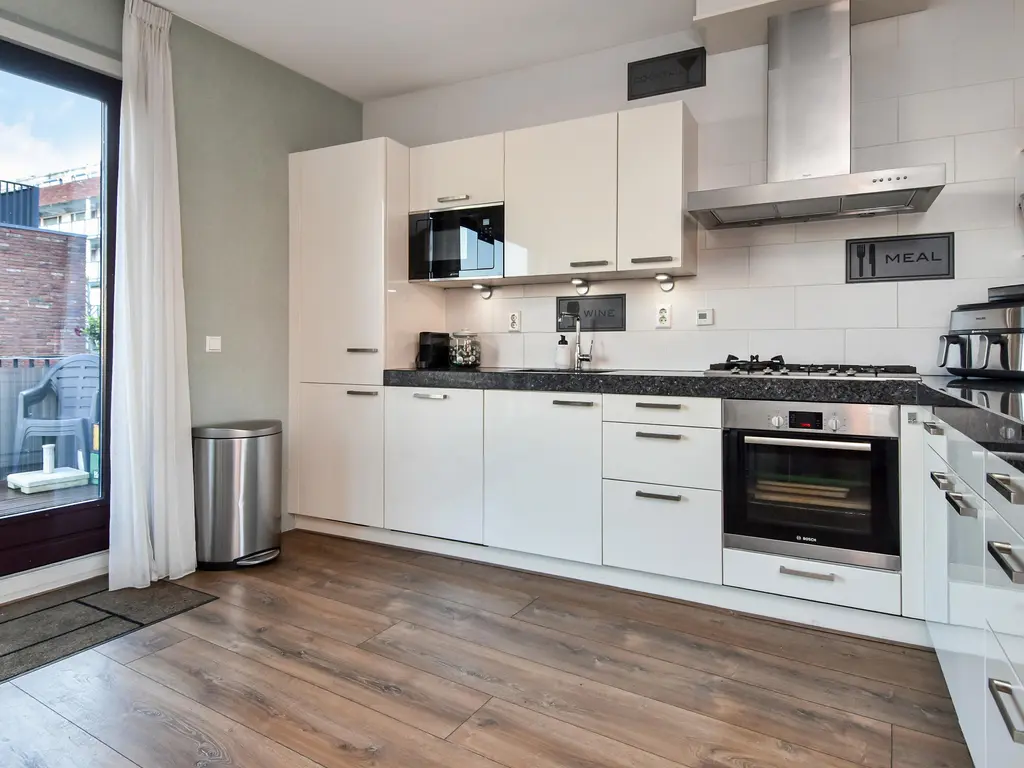 Oosterhesselenstraat 590, 'S-GRAVENHAGE
