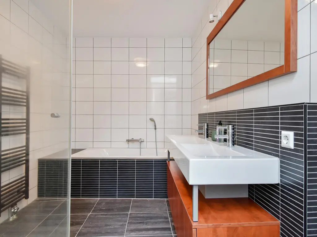 Oosterhesselenstraat 590, 'S-GRAVENHAGE