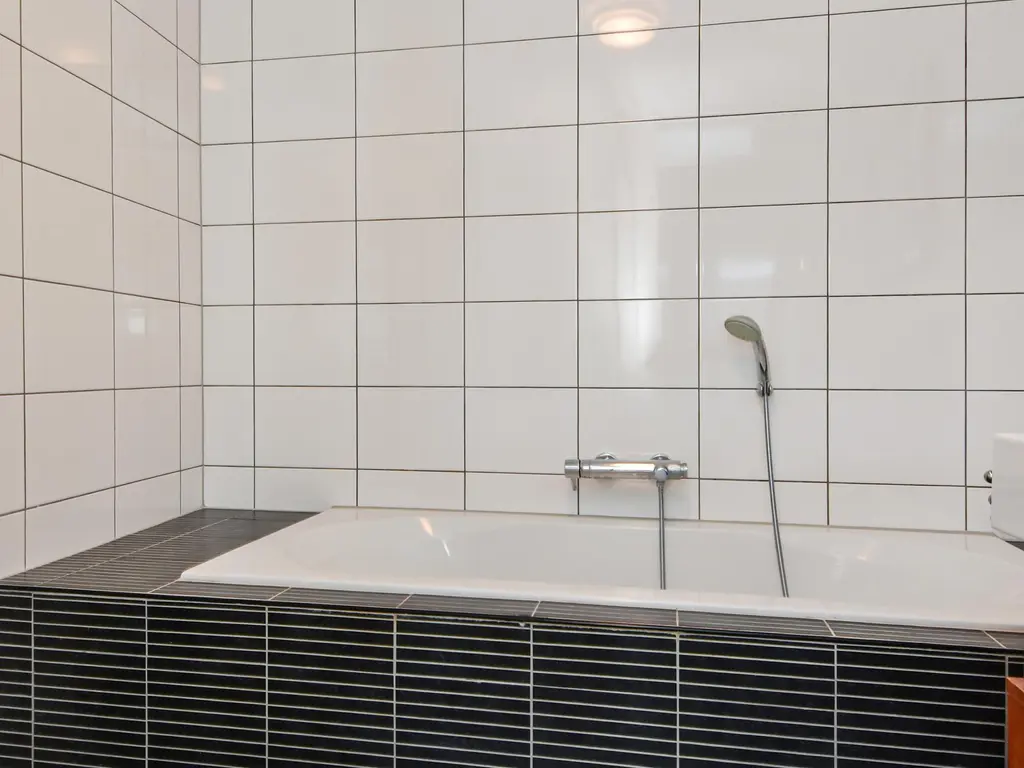 Oosterhesselenstraat 590, 'S-GRAVENHAGE