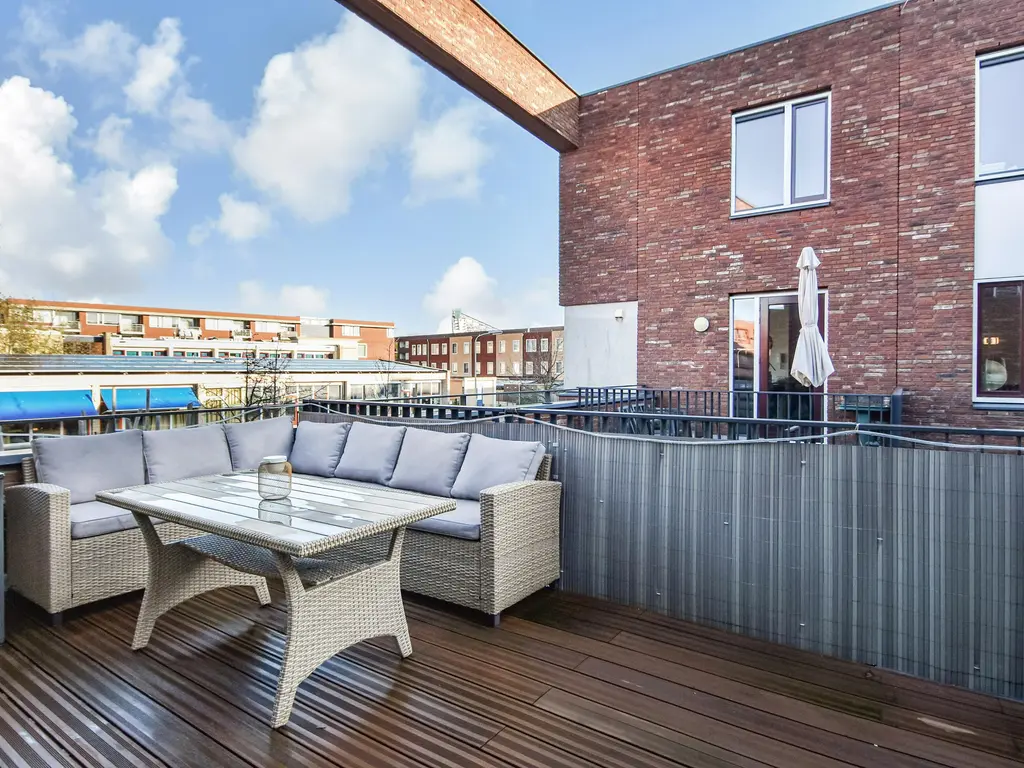 Oosterhesselenstraat 590, 'S-GRAVENHAGE