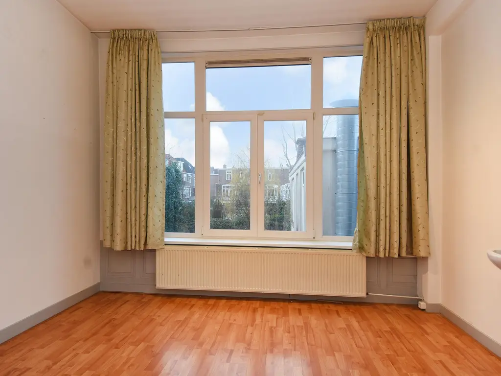 Weimarstraat 143, 'S-GRAVENHAGE