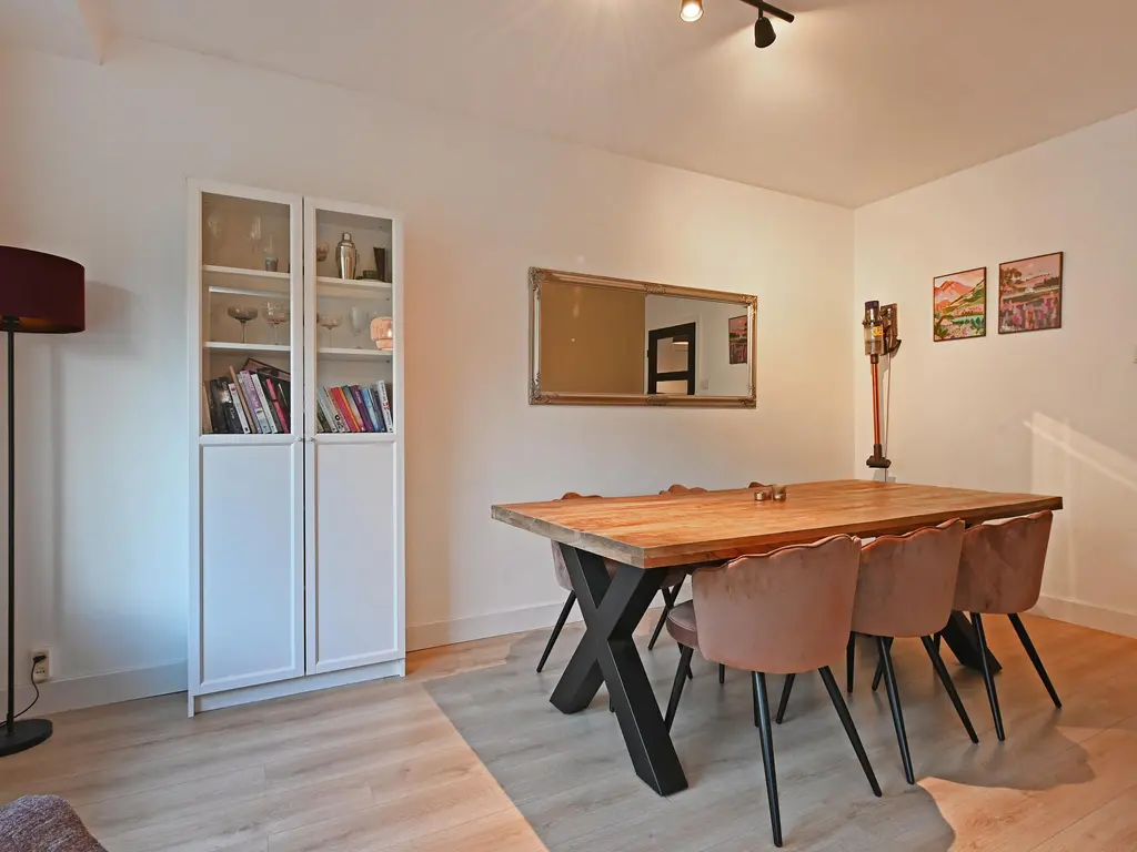 Volendamlaan 976, 'S-GRAVENHAGE