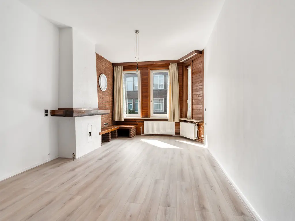 Velpsestraat 225, 'S-GRAVENHAGE