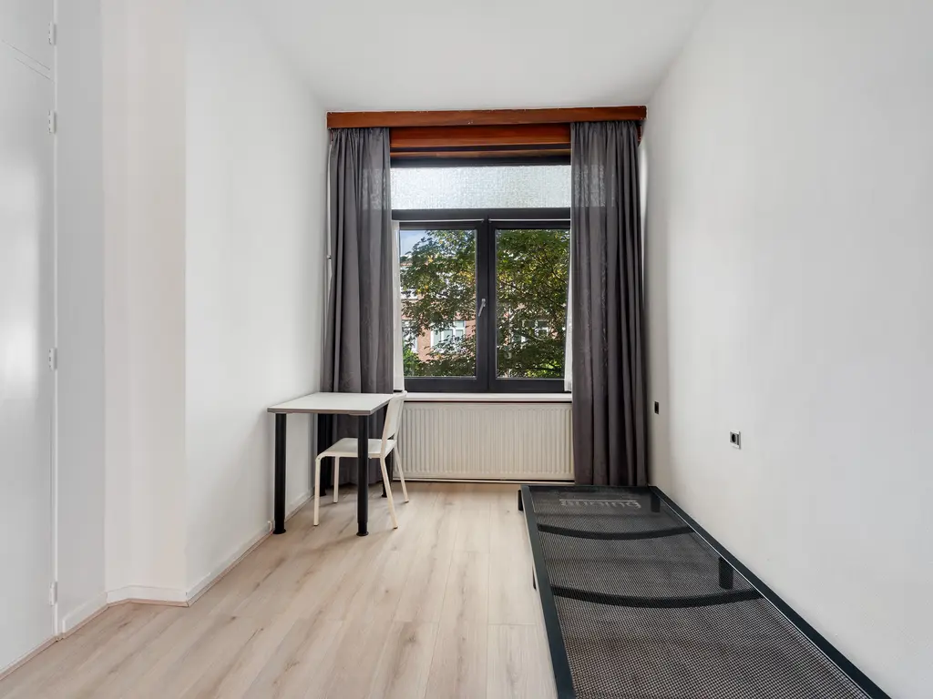 Velpsestraat 225, 'S-GRAVENHAGE