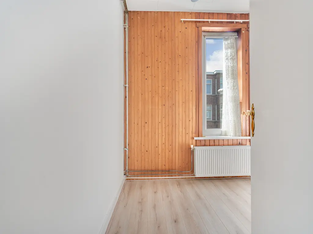 Velpsestraat 225, 'S-GRAVENHAGE