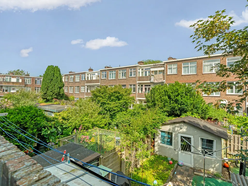 Velpsestraat 225, 'S-GRAVENHAGE