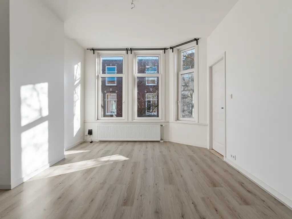Van Loostraat 115, 'S-GRAVENHAGE