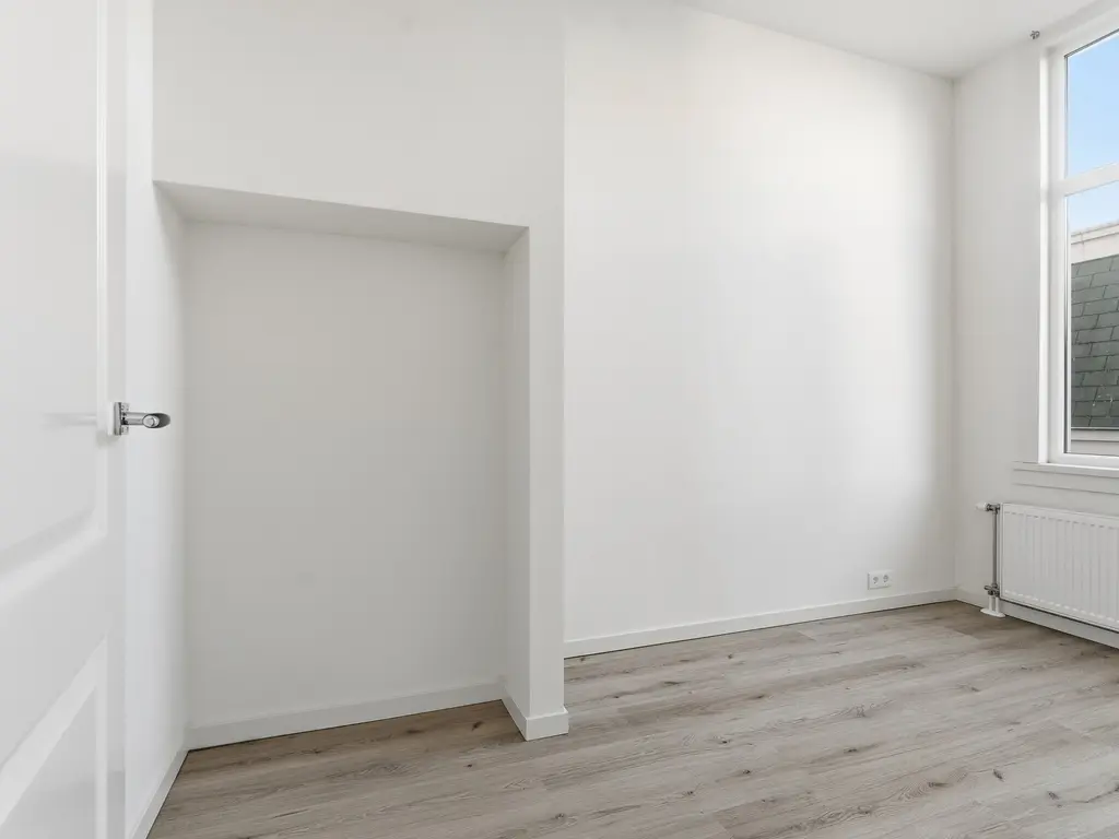 Van Loostraat 115, 'S-GRAVENHAGE