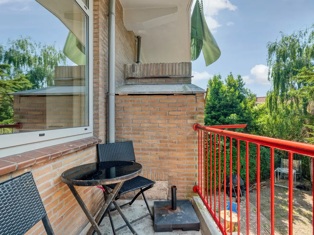 Woudenbergstraat 83, 'S-GRAVENHAGE