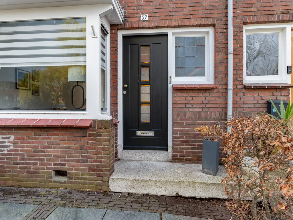Surinamesingel 37, VLAARDINGEN