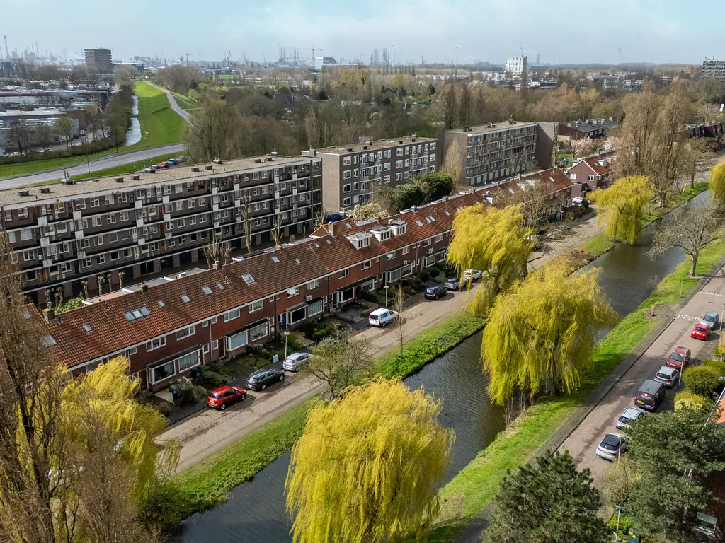 Surinamesingel 37, VLAARDINGEN