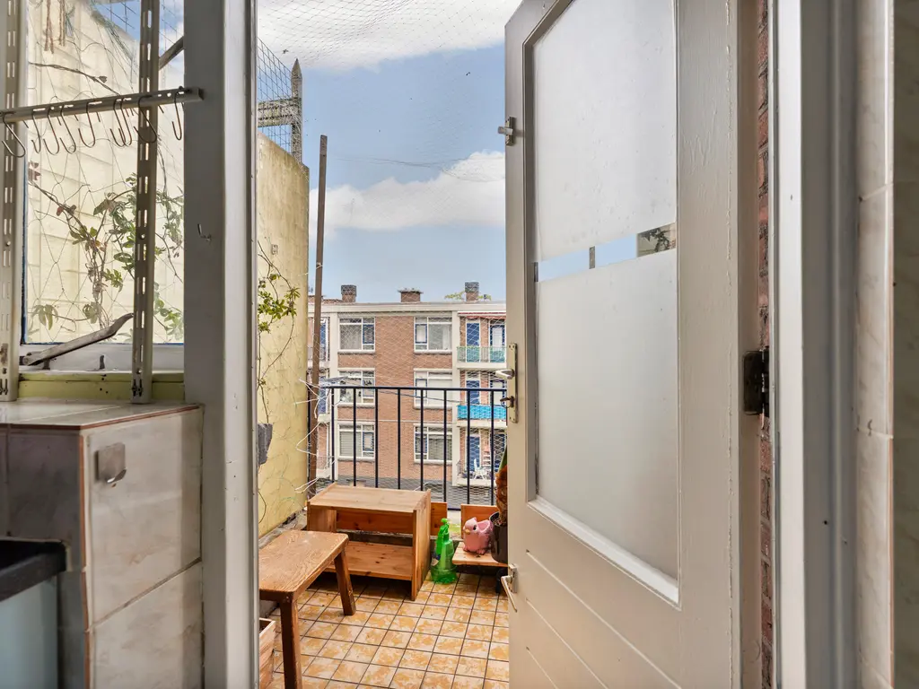Ruinerwoldstraat 56, 'S-GRAVENHAGE