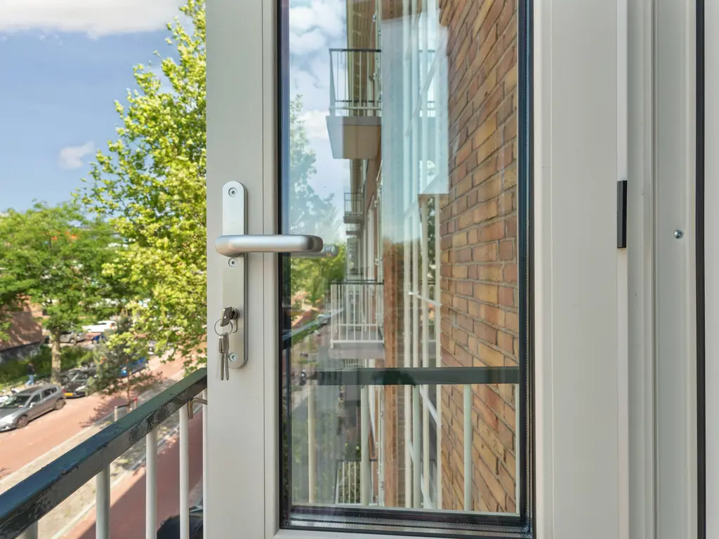 Medemblikstraat 248, 'S-GRAVENHAGE