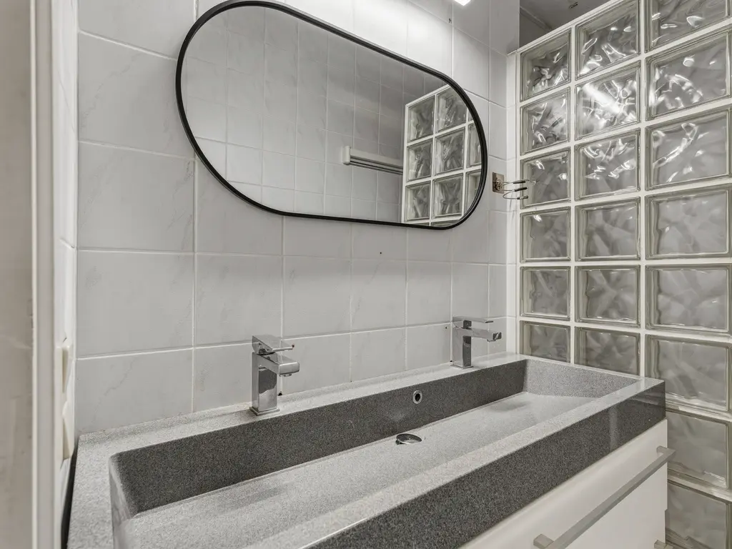 Leyweg 106A, 'S-GRAVENHAGE