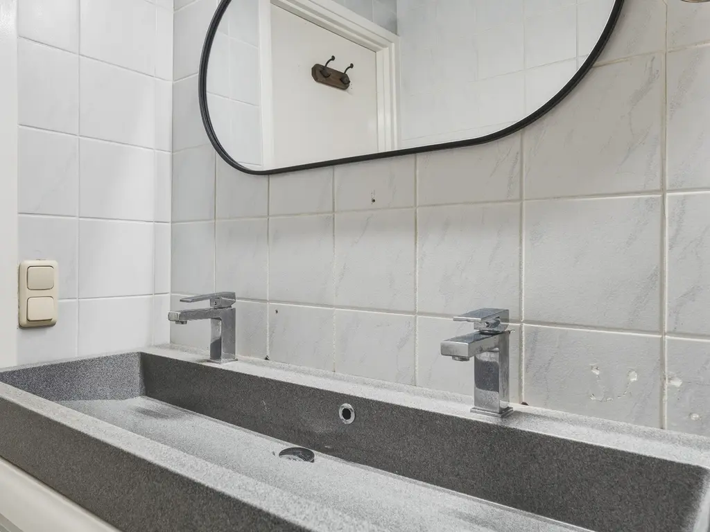Leyweg 106A, 'S-GRAVENHAGE