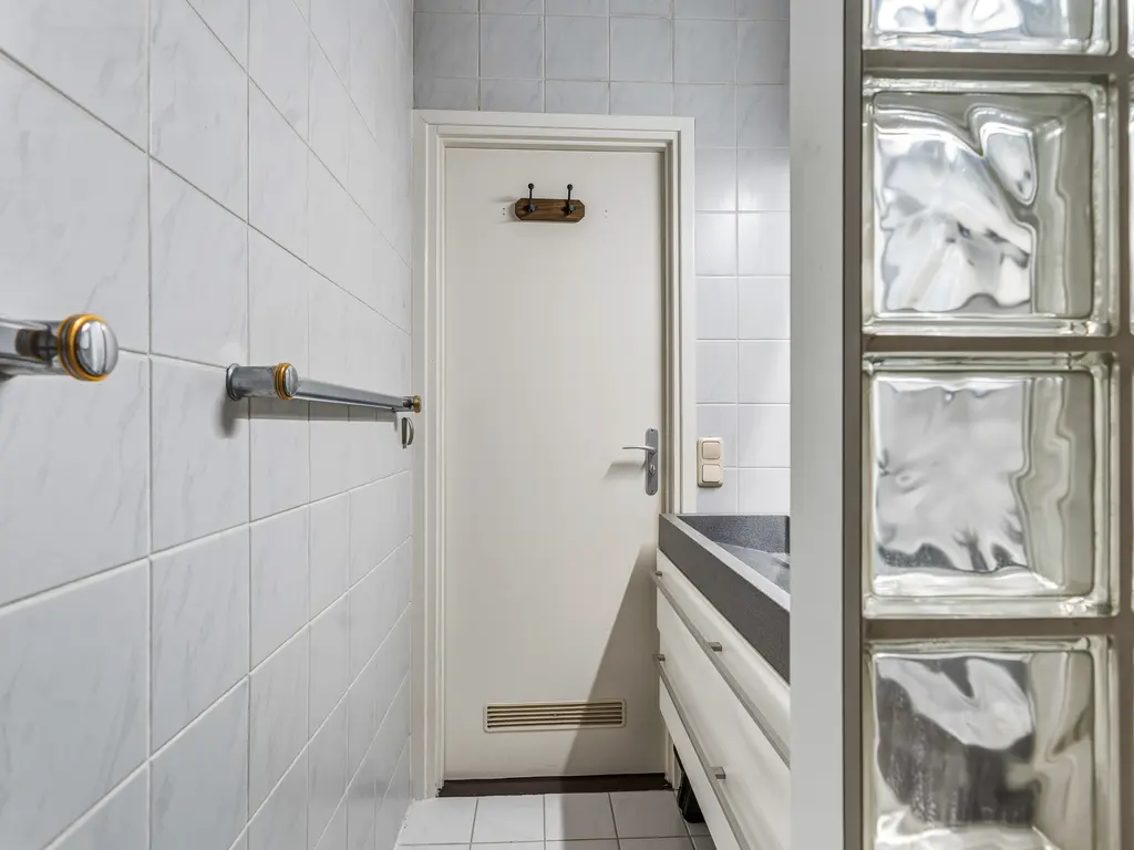 Leyweg 106A, 'S-GRAVENHAGE