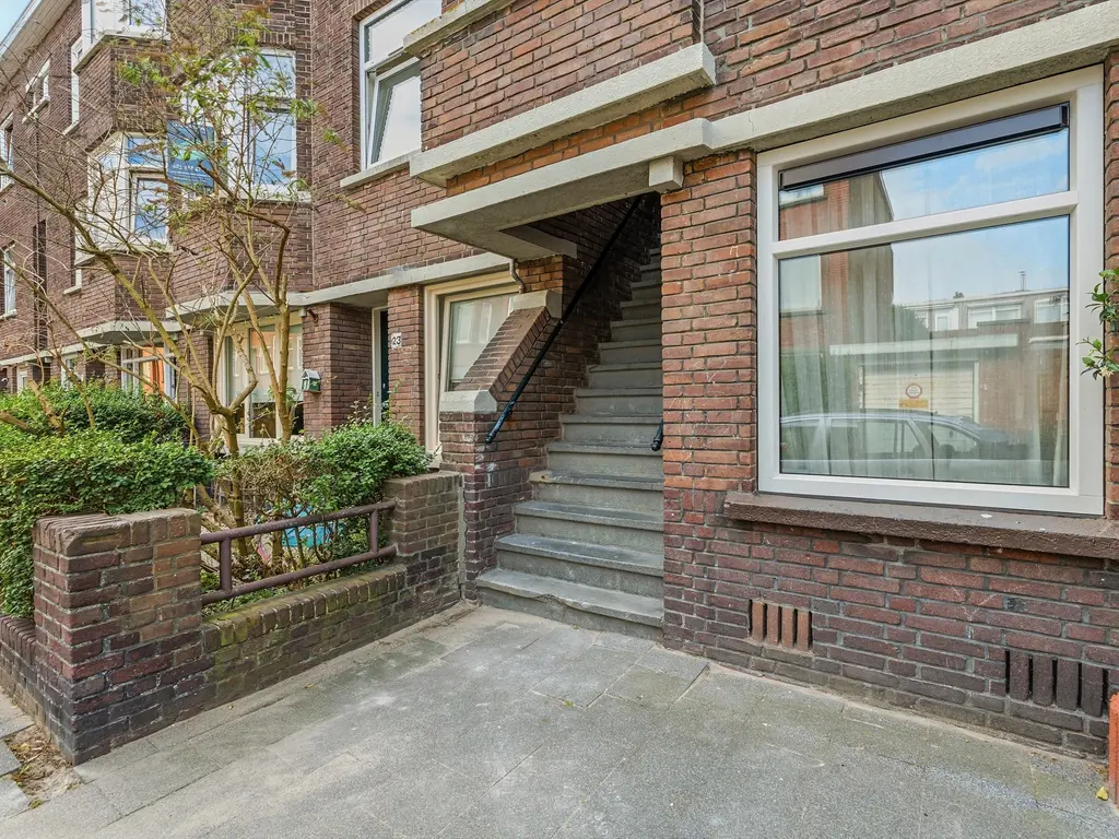 Bennekomstraat 15, 'S-GRAVENHAGE