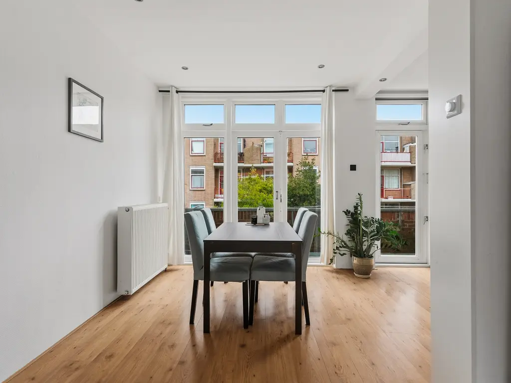 Leersumstraat 58, 'S-GRAVENHAGE
