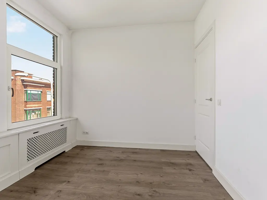 Schaarsbergenstraat 92, 'S-GRAVENHAGE