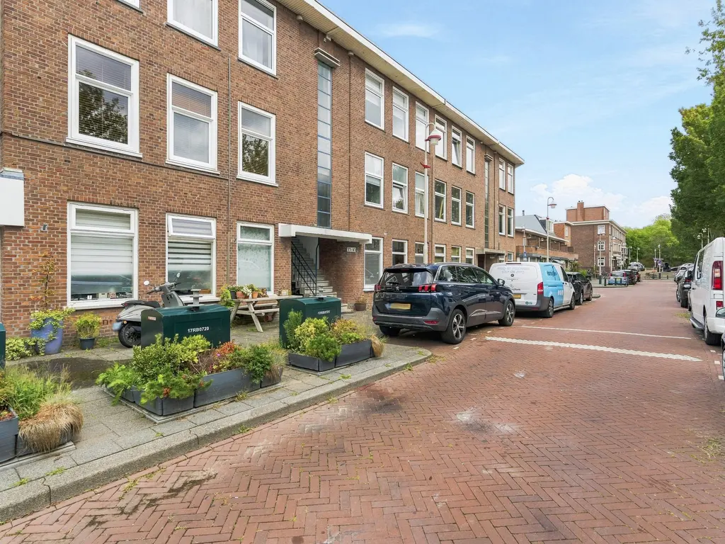 Breezandstraat 37, 'S-GRAVENHAGE