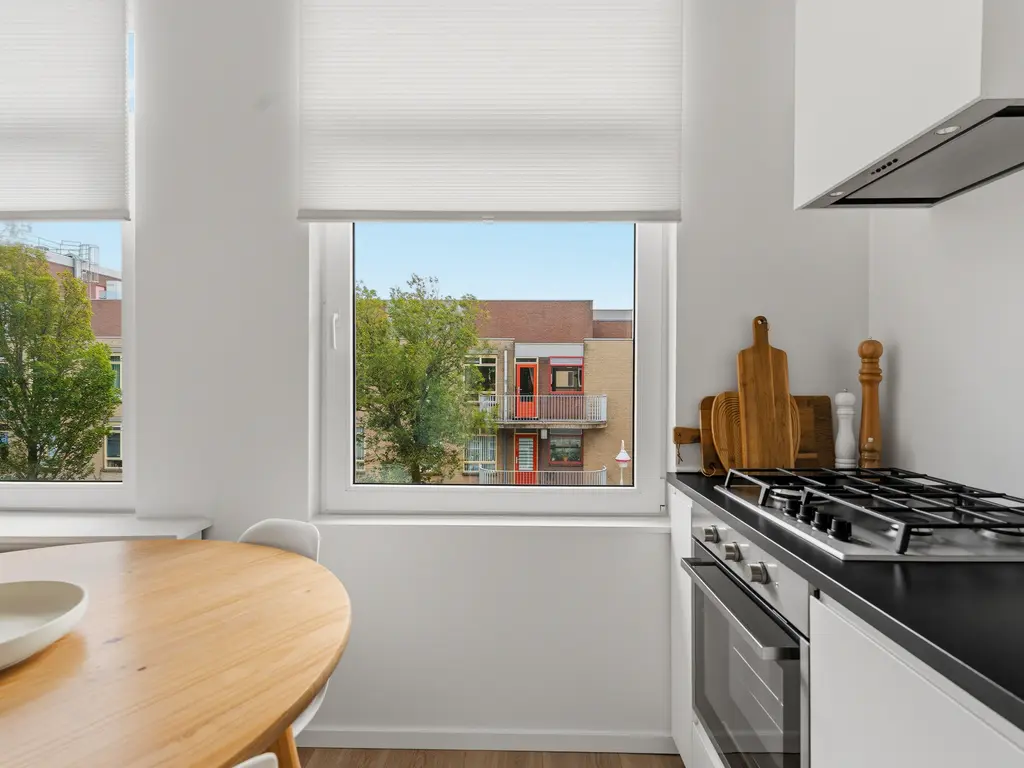 Breezandstraat 37, 'S-GRAVENHAGE