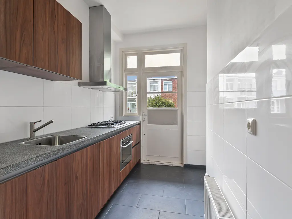 Lunterenstraat 105, 'S-GRAVENHAGE