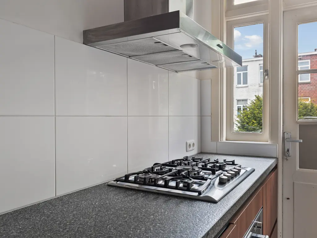 Lunterenstraat 105, 'S-GRAVENHAGE