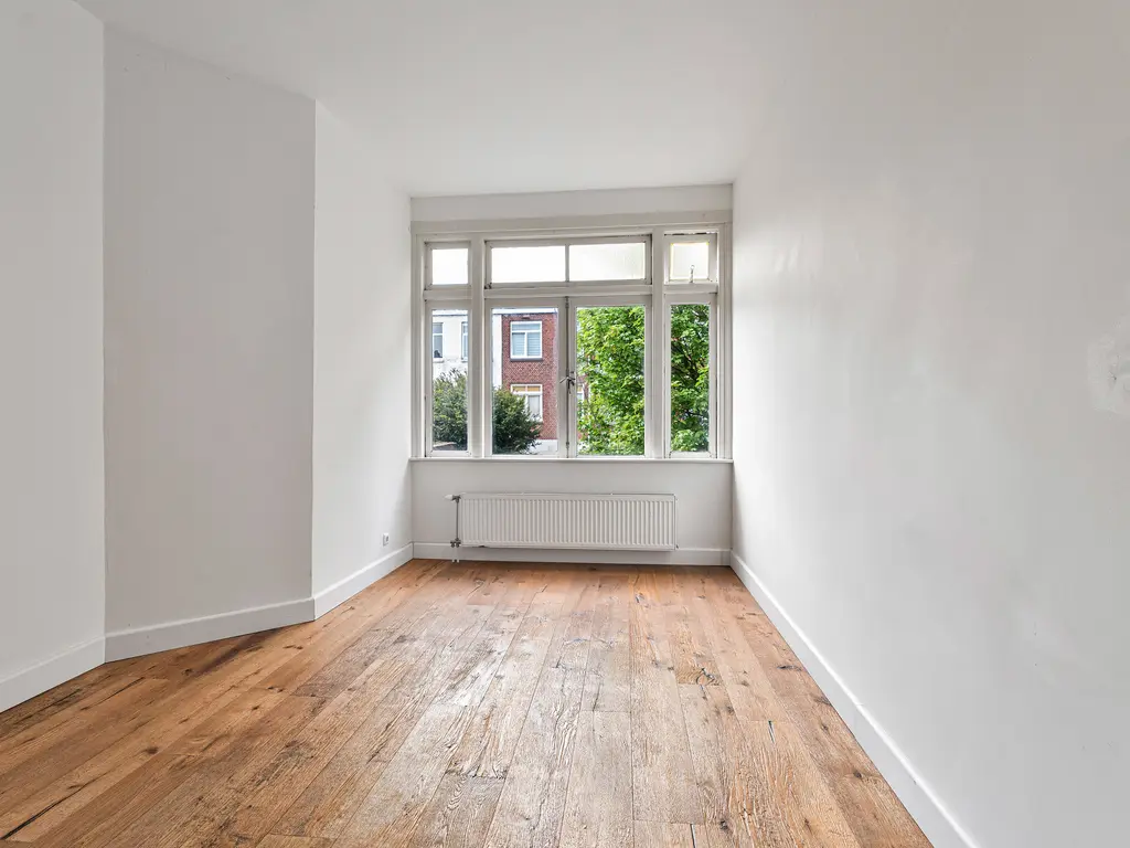 Lunterenstraat 105, 'S-GRAVENHAGE