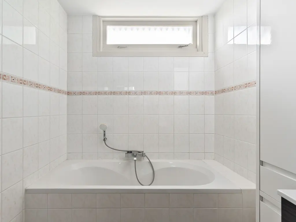 Lunterenstraat 105, 'S-GRAVENHAGE