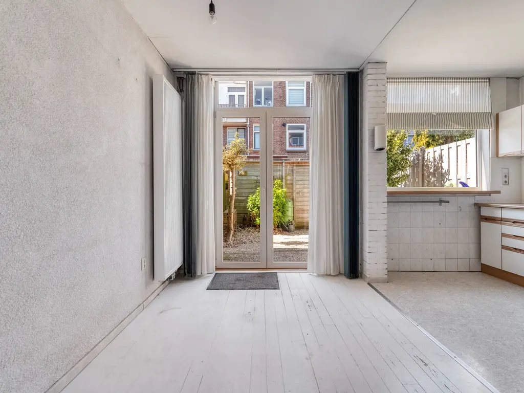 Bunschotensestraat 99, 'S-GRAVENHAGE