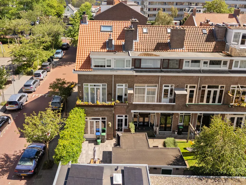 Bosbesstraat 64, 'S-GRAVENHAGE