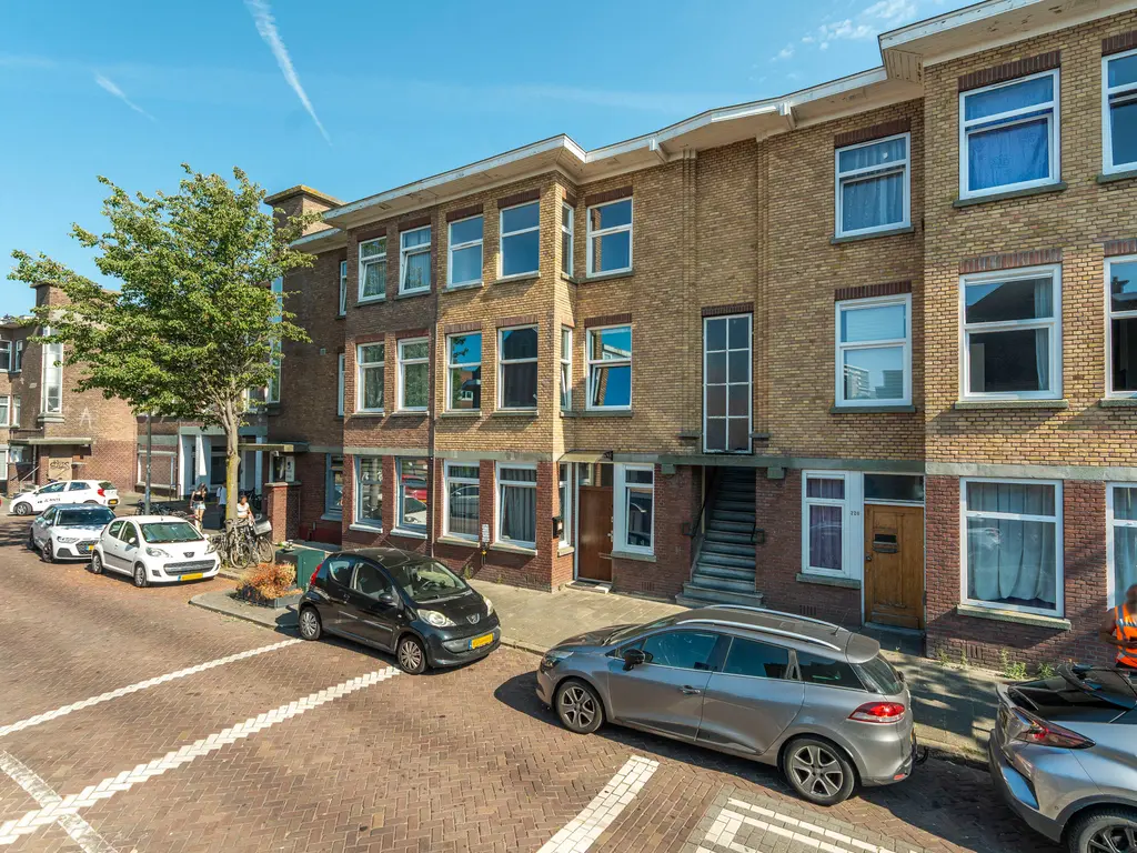 Capadosestraat 214, 'S-GRAVENHAGE