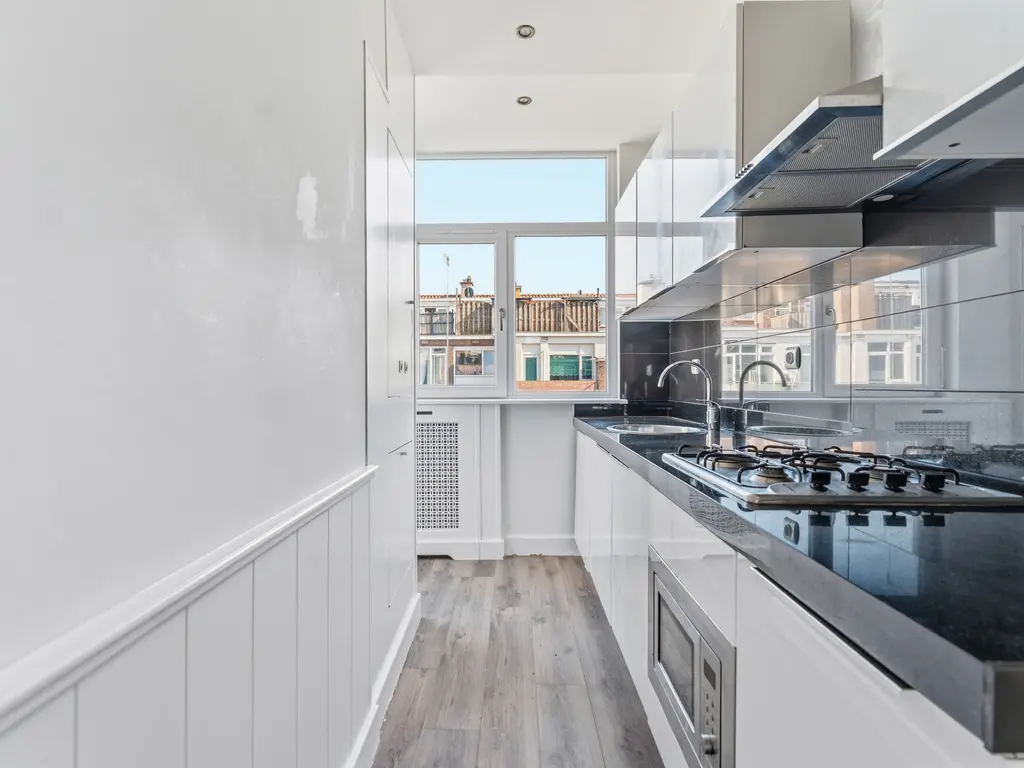 Capadosestraat 214, 'S-GRAVENHAGE
