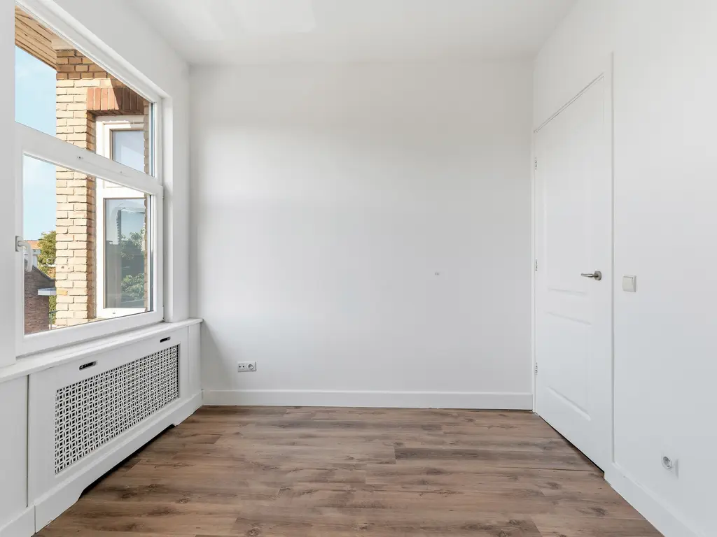 Capadosestraat 214, 'S-GRAVENHAGE