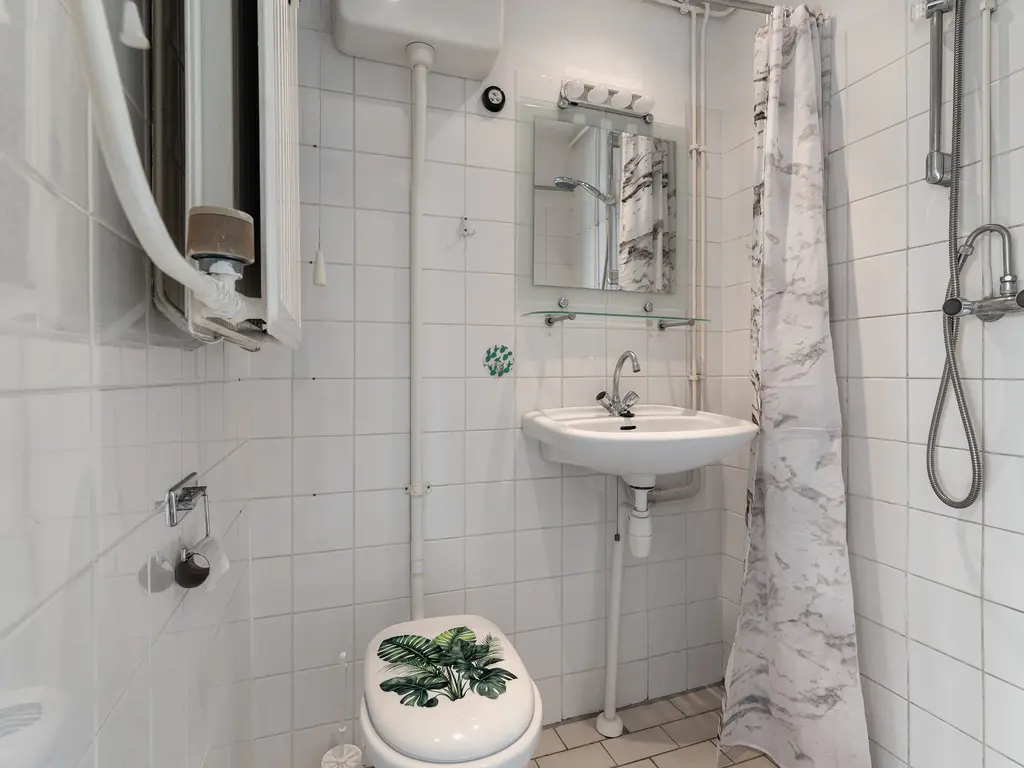 Wezelrade 91B, 'S-GRAVENHAGE