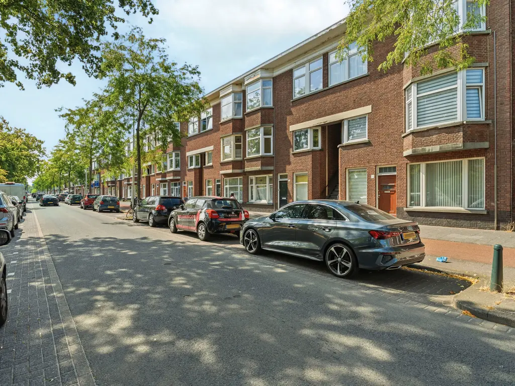 De la Reyweg 307, 'S-GRAVENHAGE