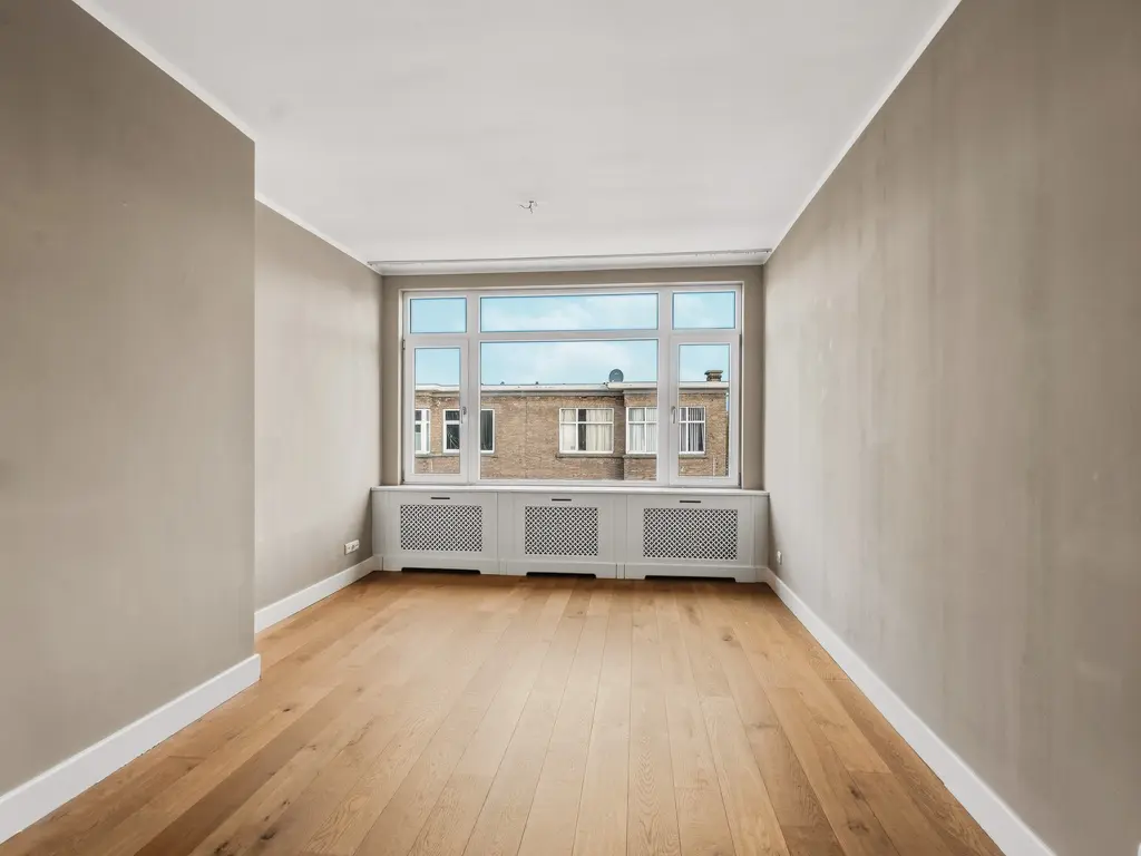Schaarsbergenstraat 12B, 'S-GRAVENHAGE
