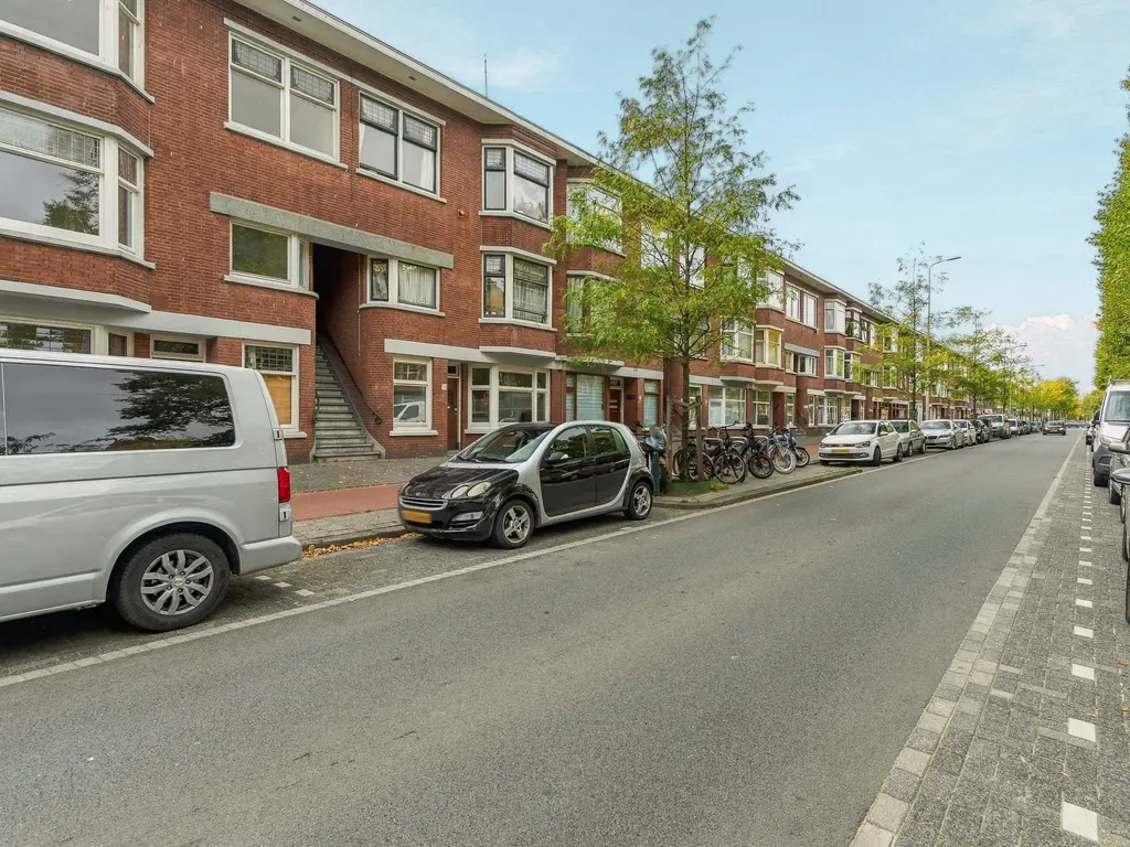 De la Reyweg 587, 'S-GRAVENHAGE