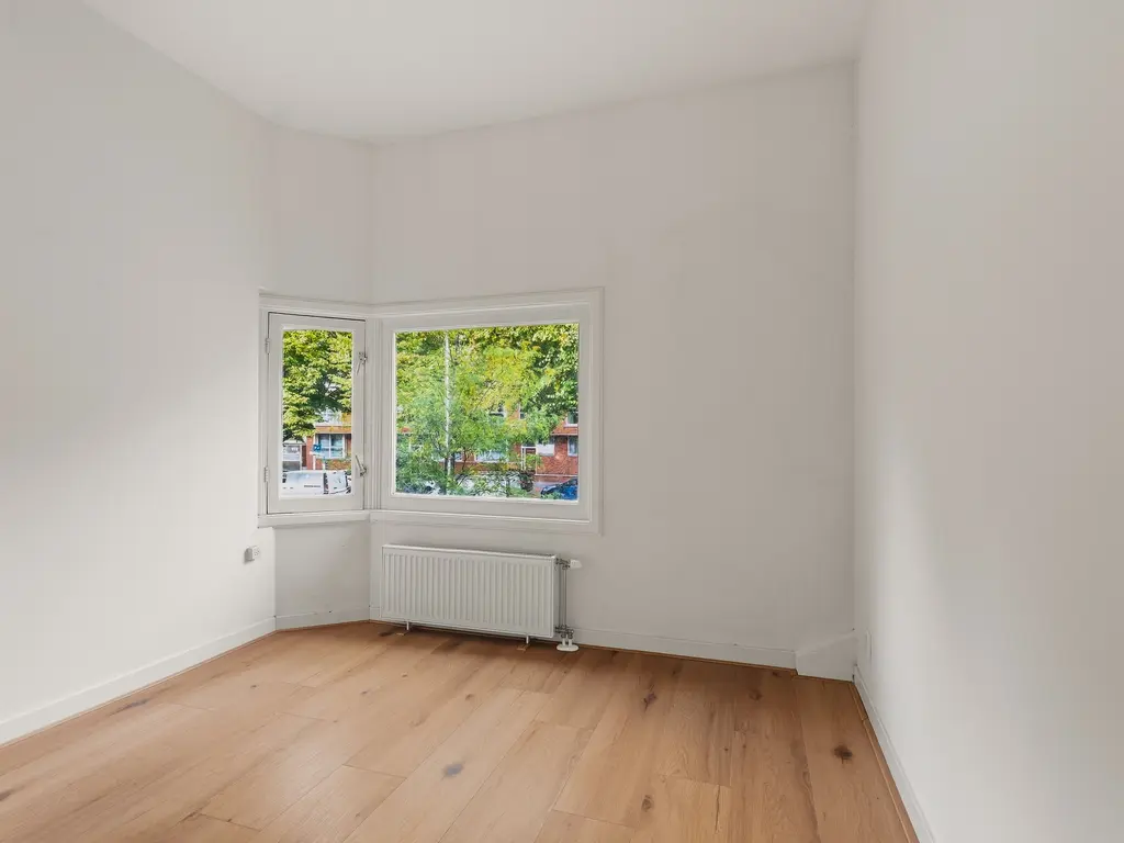 De la Reyweg 587, 'S-GRAVENHAGE