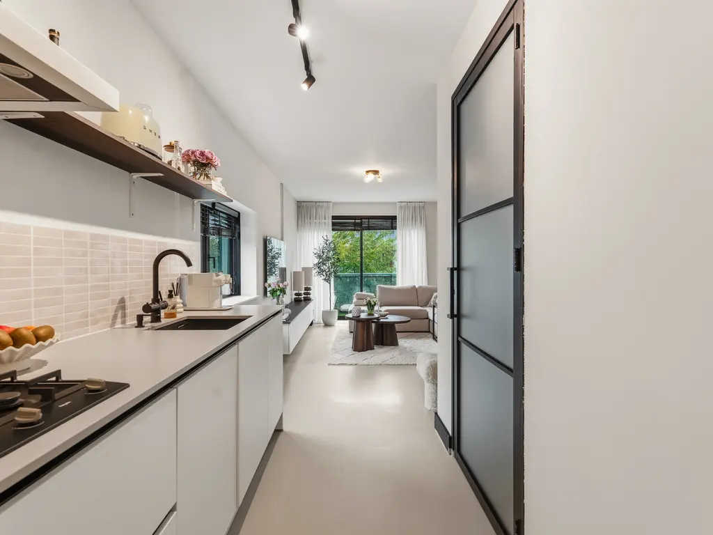 Muiderstraat 93, BERKEL EN RODENRIJS
