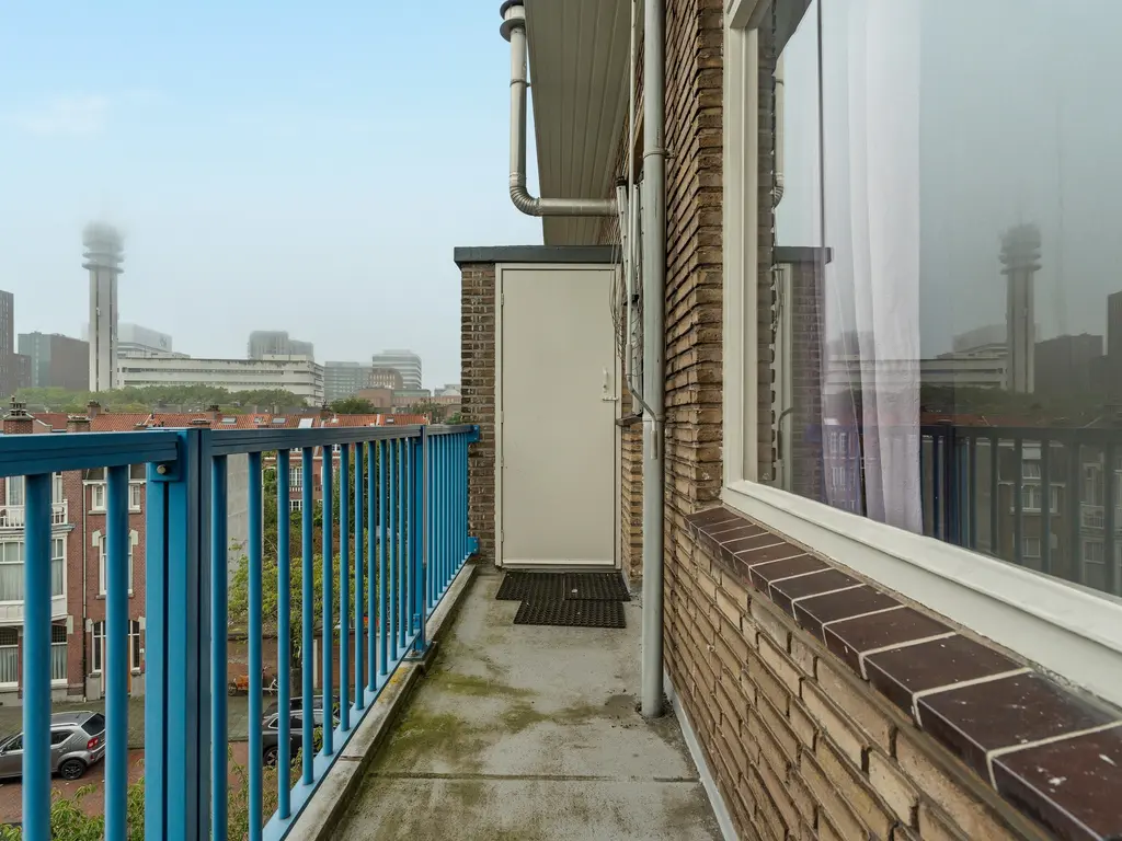 Juliana van Stolberglaan 77, 'S-GRAVENHAGE