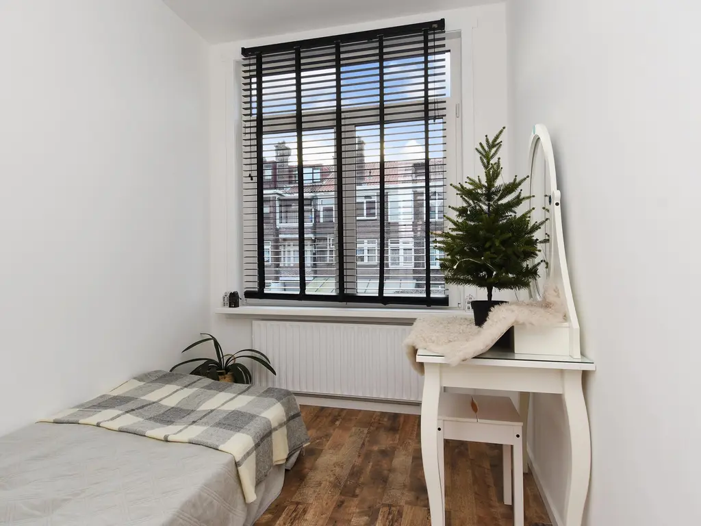 Rederijkerstraat 158, 'S-GRAVENHAGE