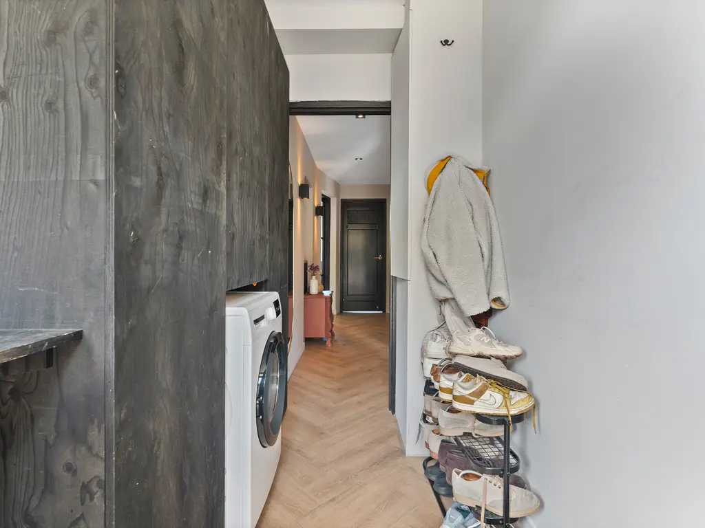 Veenendaalkade 320, 'S-GRAVENHAGE