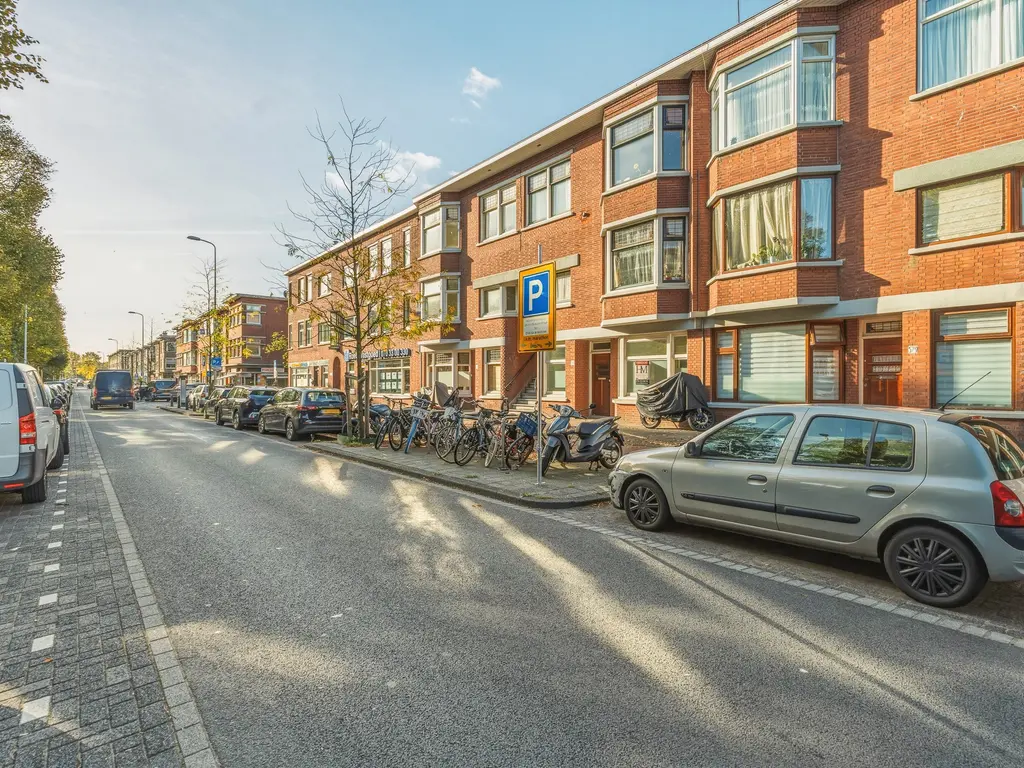 De la Reyweg 585, 'S-GRAVENHAGE