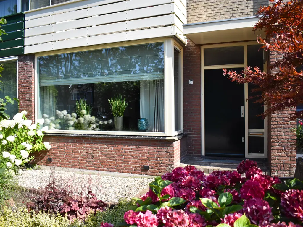 Achterberglaan 37, Uithoorn