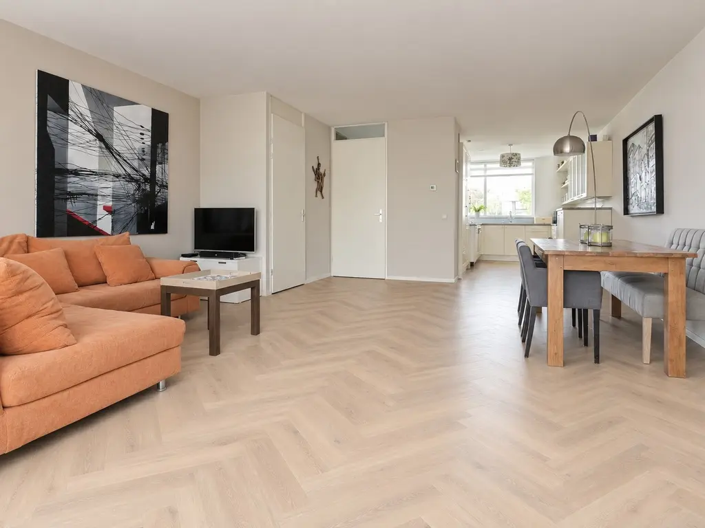 Salamander 105, Amstelveen