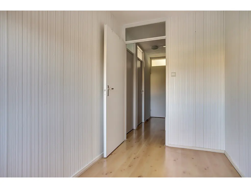 Meibloem 16, Opmeer