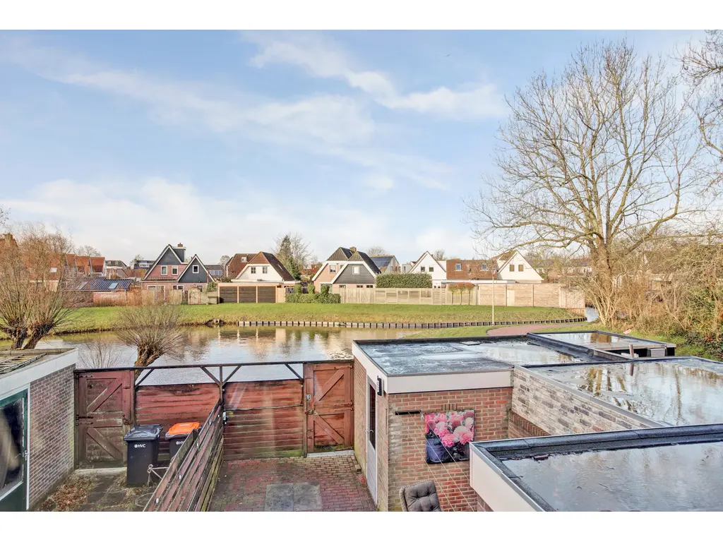 Meibloem 16, Opmeer